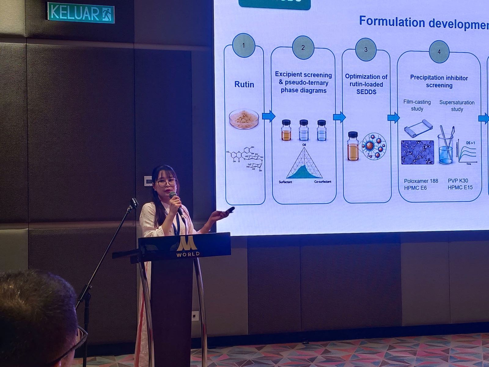 ThS. Nguyễn Thị Huyền báo cáo tại Hội nghị