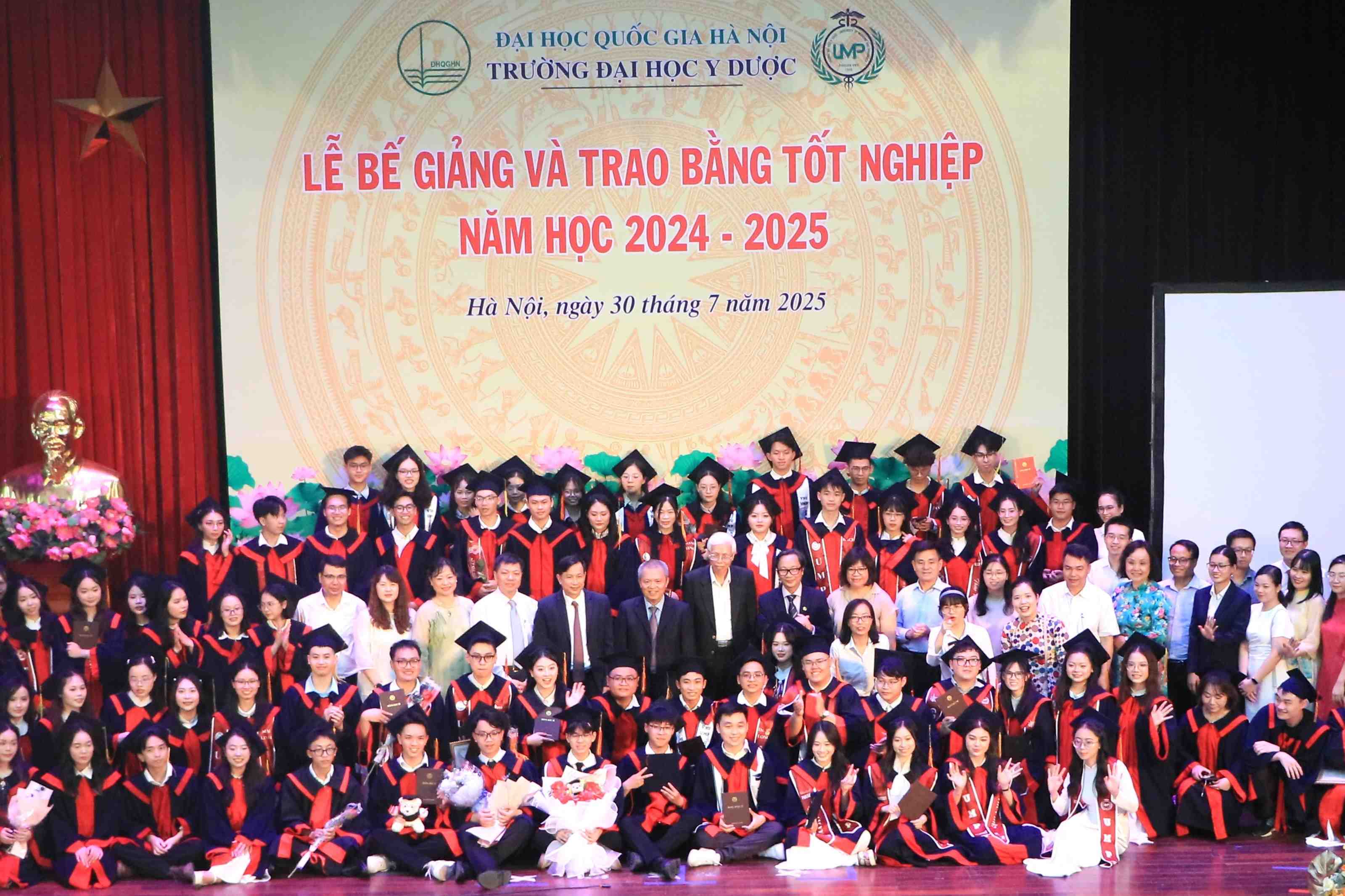TRƯỜNG ĐẠI HỌC DƯỢC HÀ NỘI VỚI HOẠT ĐỘNG HỌC THUẬT QUỐC TẾ